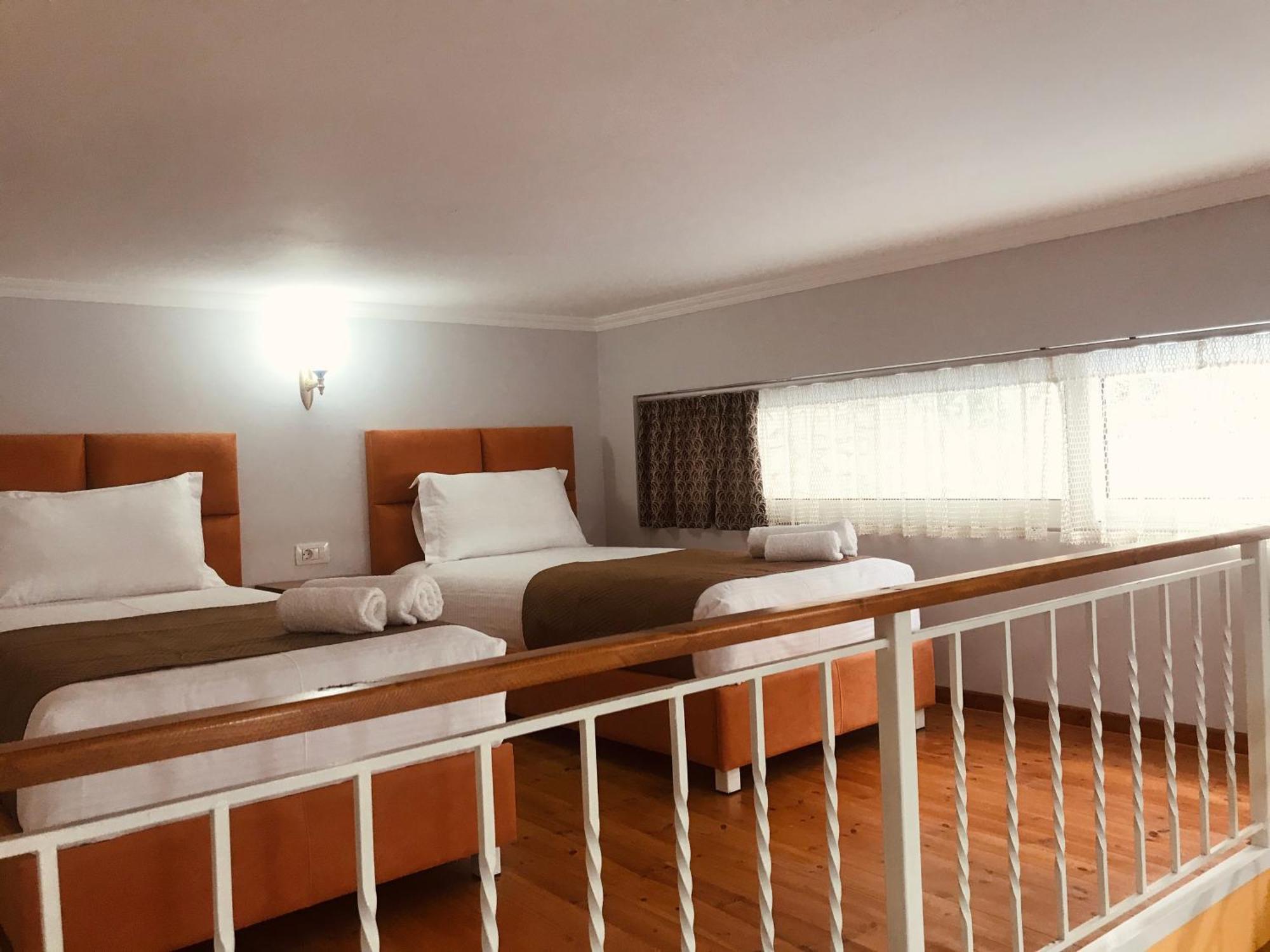 Crown Deluxe Apartments ساراندا المظهر الخارجي الصورة