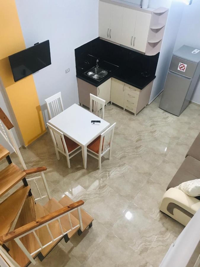 Crown Deluxe Apartments ساراندا المظهر الخارجي الصورة