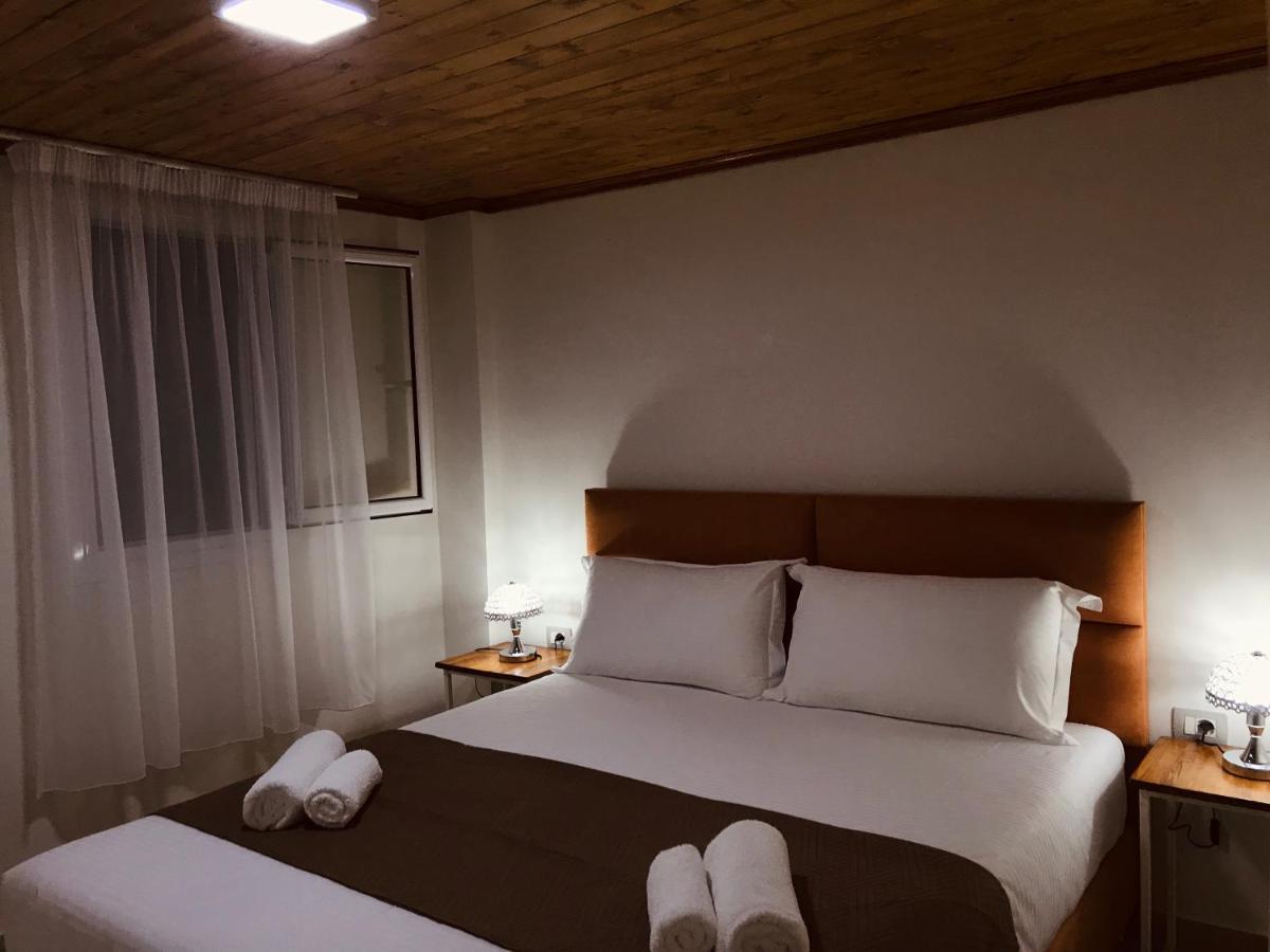 Crown Deluxe Apartments ساراندا المظهر الخارجي الصورة