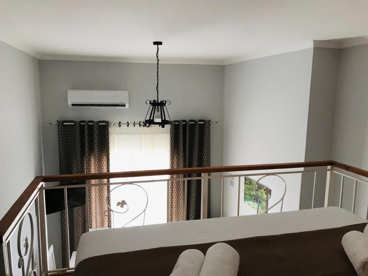 Crown Deluxe Apartments ساراندا المظهر الخارجي الصورة