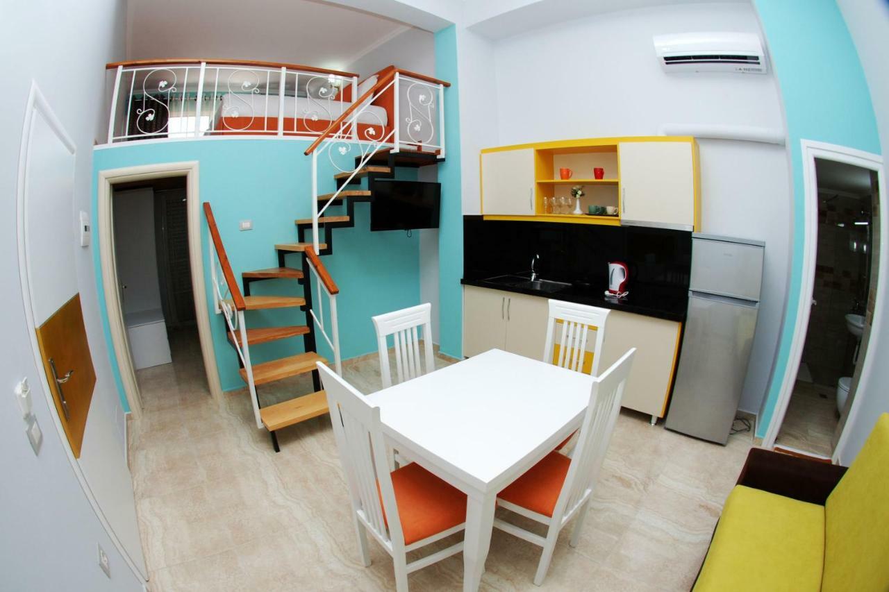 Crown Deluxe Apartments ساراندا المظهر الخارجي الصورة